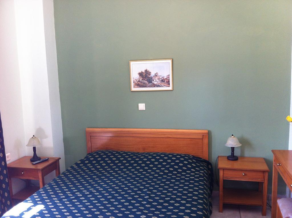Zannikos Rooms Ermoupoli Habitación foto